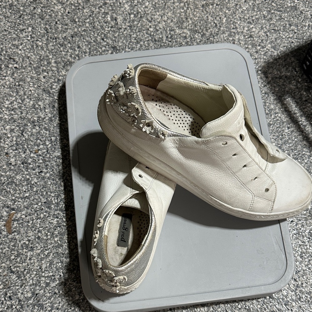 Paul Green White Floral Embellished Sneakers